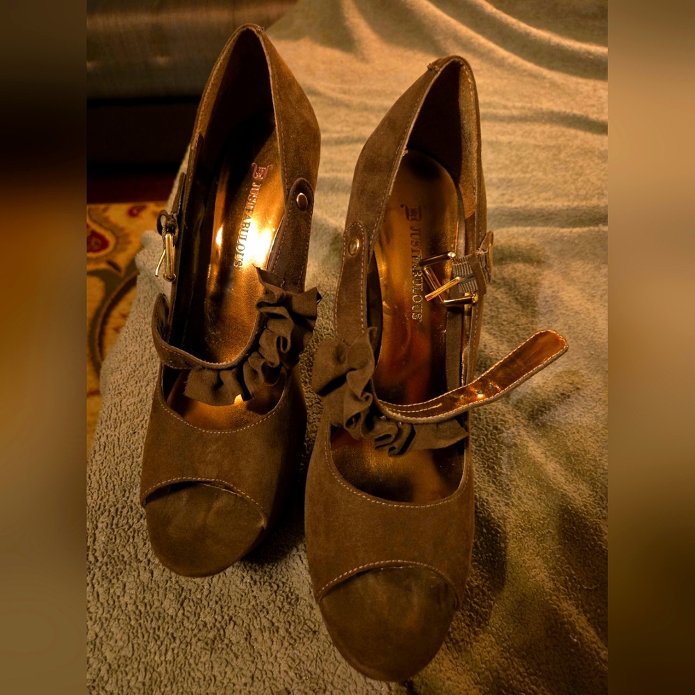 SIZE 8 1/2 brown suede Wedge Heels with ruffle strap and gold buckle